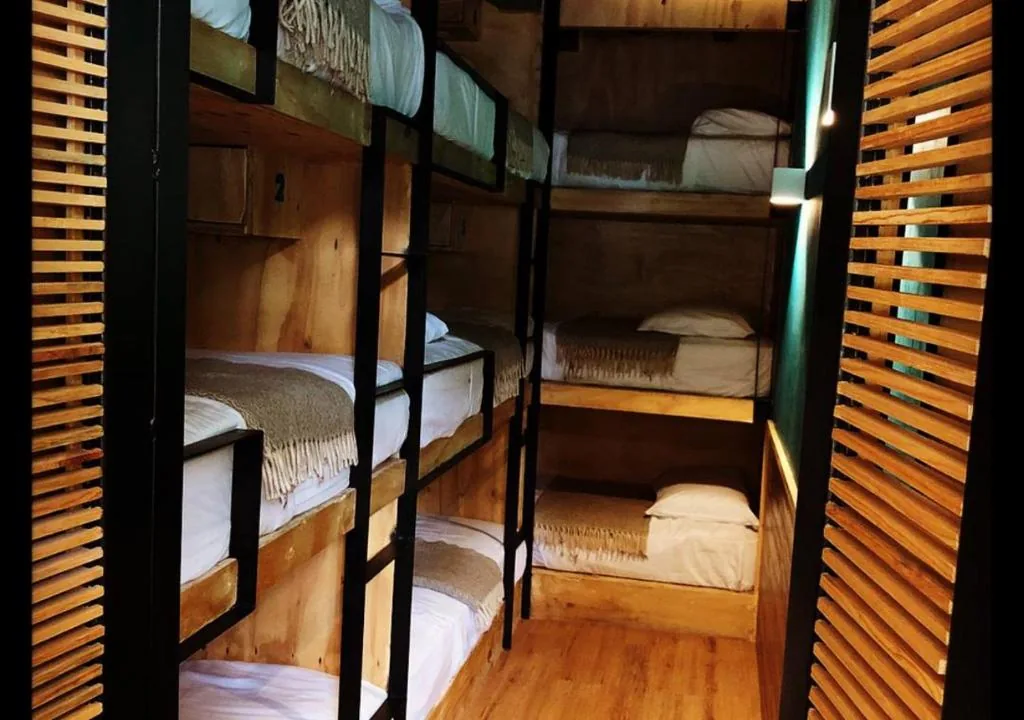 Litera en habitación compartida masculina — Mexico Hostel